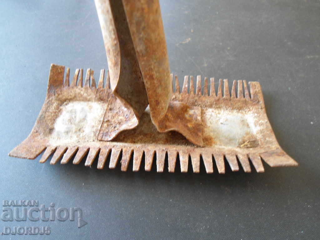 Old tool, comb - 5 Old tool, comb - 5