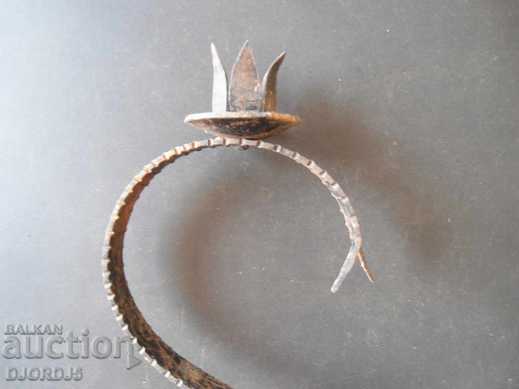 Παράδοση Παλιά πλαστά κηροπήγιο