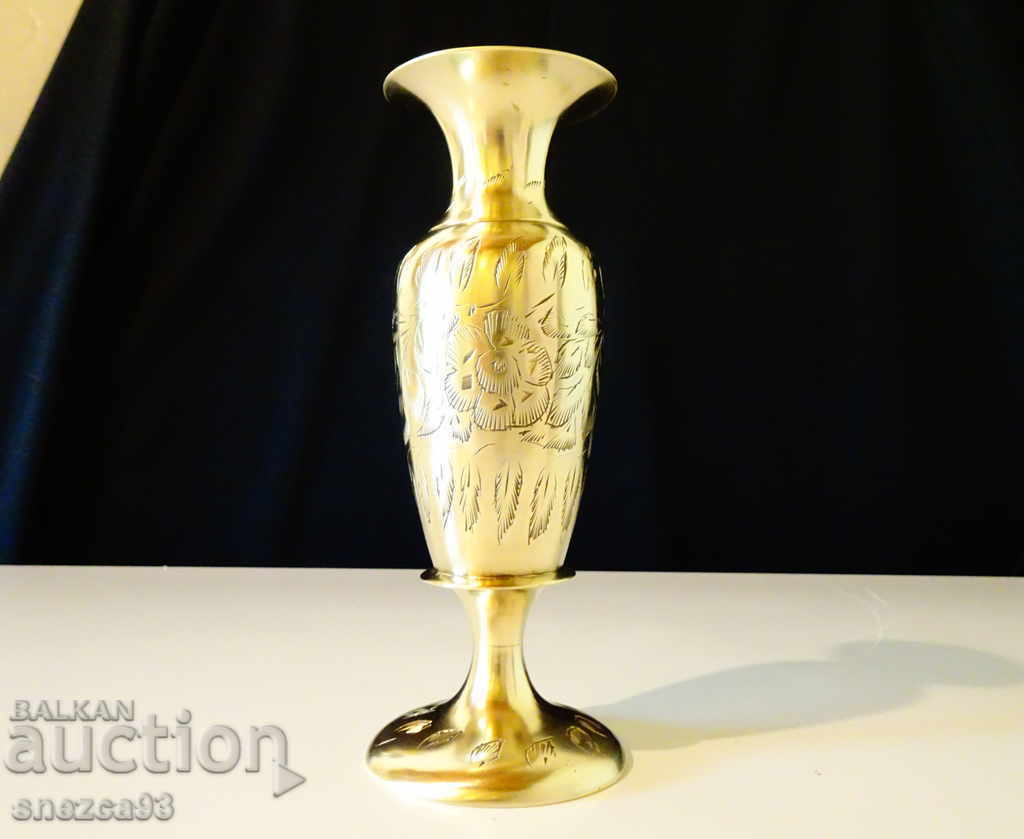 Belgian bronze vase 16 cm.