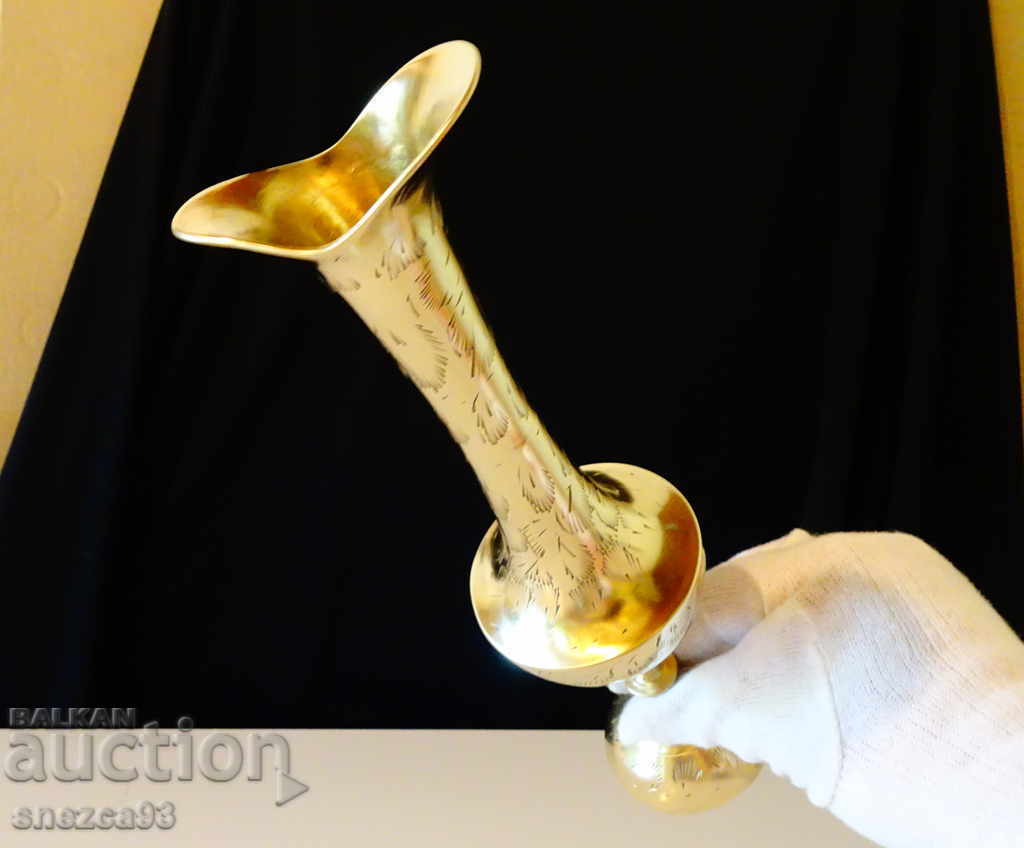 Bronze jug, British India, marked with price 25.00 BGN | € 12.78 Bronze jug, British India, marked with price 25.00 BGN | € 12.78