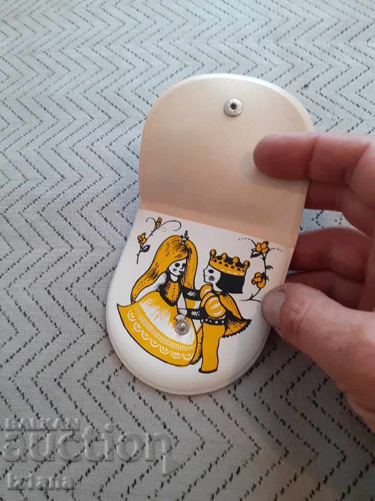 Auction Old children's wallet Auction Old children's wallet