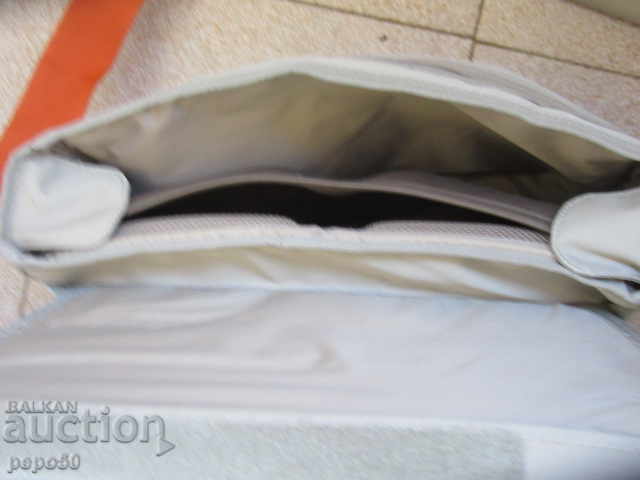 Auction  Excellent Condition Laptop Bag