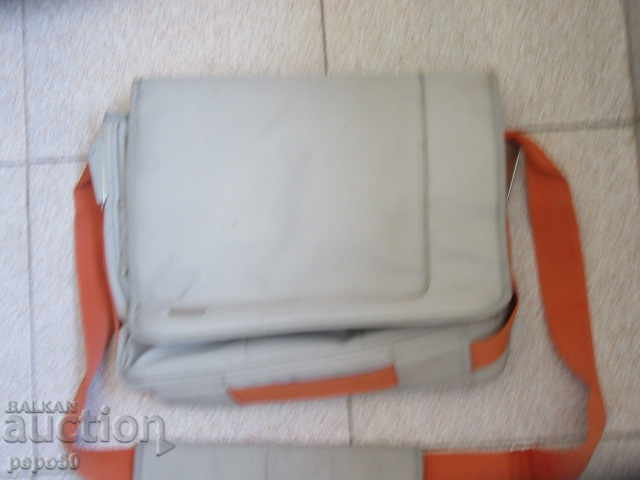 Excellent Condition Laptop Bag Excellent Condition Laptop Bag