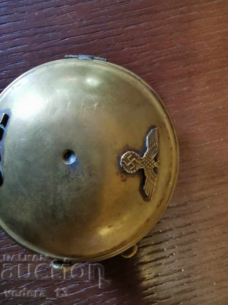 OLD Nazi bronze box with price 100.00 BGN | € 51.13 OLD Nazi bronze box with price 100.00 BGN | € 51.13