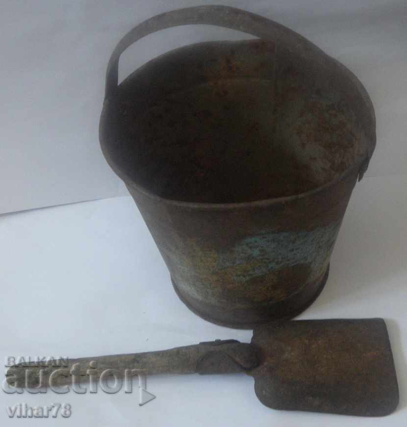 Children's metal bucket with spatula with price 24.99 BGN | € 12.78 Children's metal bucket with spatula with price 24.99 BGN | € 12.78