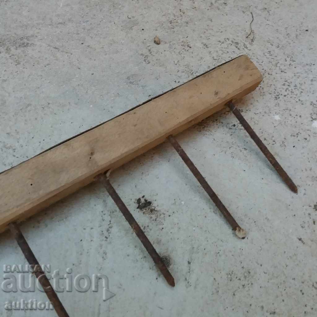 Παράδοση ΠΑΛΙΑ ΜΕΓΑΛΗ ΞΥΛΙΝΗ ΤΣΟΥΓΚΑΝΙΑ ΠΡΙΤΙΝΙΔΙ Παράδοση ΠΑΛΙΑ ΜΕΓΑΛΗ ΞΥΛΙΝΗ ΤΣΟΥΓΚΑΝΙΑ ΠΡΙΤΙΝΙΔΙ