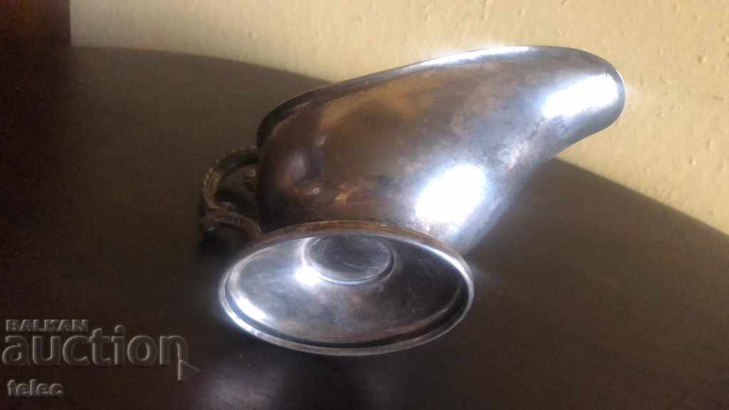 Beautiful metal saucer with handle - reduced price - 6 Beautiful metal saucer with handle - reduced price - 6