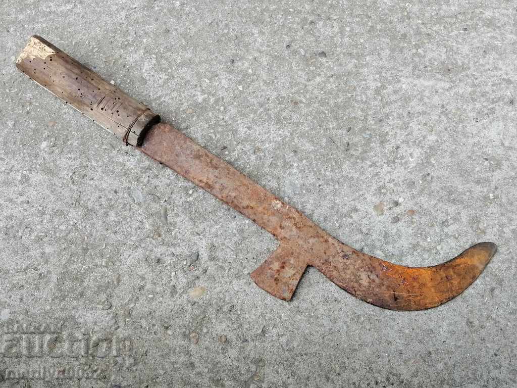 Unelte vechi cuțit de fier forjat din fier forjat cu preț 47.00 BGN | € 24.03 Unelte vechi cuțit de fier forjat din fier forjat cu preț 47.00 BGN | € 24.03