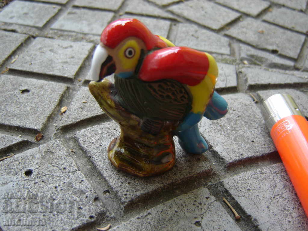 CERAMIC FIGURE PARROT CASALS with price 45.00 BGN | € 23.01 CERAMIC FIGURE PARROT CASALS with price 45.00 BGN | € 23.01