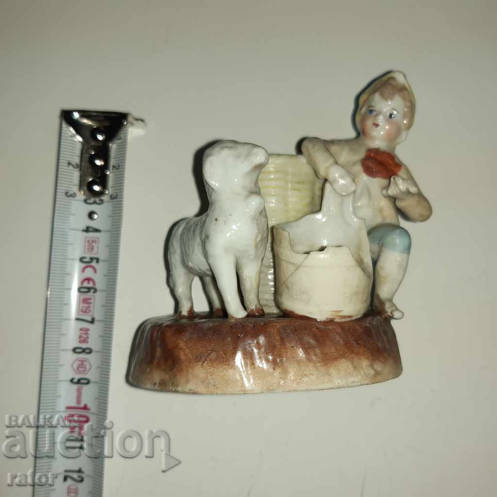 Old porcelain - figure, figurine, statuette with price 15.00 BGN | € 7.67 Old porcelain - figure, figurine, statuette with price 15.00 BGN | € 7.67