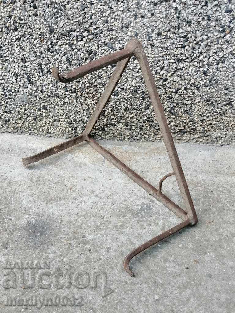 Antique wrought iron stove, hearth, grill, wrought iron with price 39.00 BGN | € 19.94 Antique wrought iron stove, hearth, grill, wrought iron with price 39.00 BGN | € 19.94