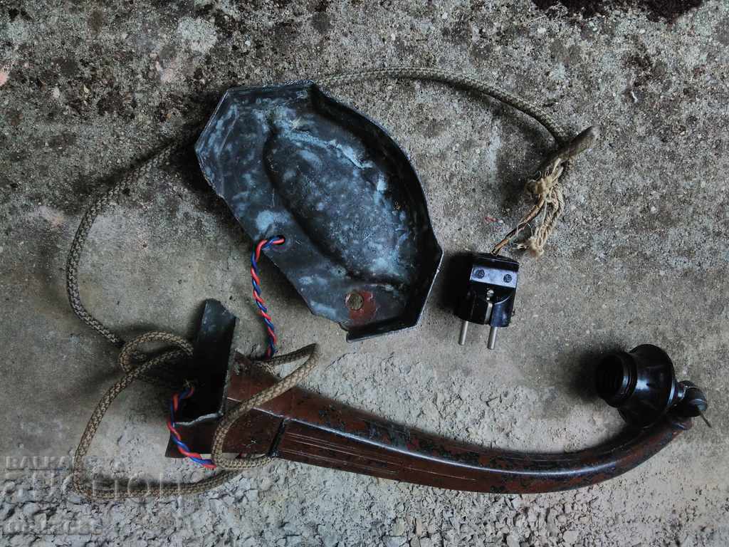 Veche lampă de masă cu preț € 7.67 | 15.00 BGN