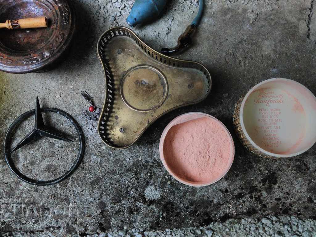 Πολλές αντίκες με τιμή € 11.76 | 23.00 BGN