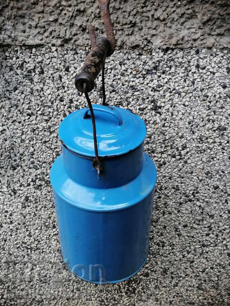 Old jug with handle, enameled dish, enamel, rubber bucket with price 67.00 BGN | € 34.26 Old jug with handle, enameled dish, enamel, rubber bucket with price 67.00 BGN | € 34.26