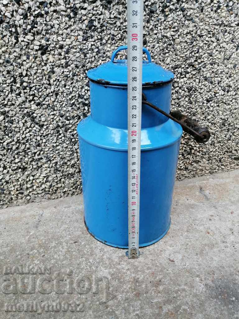 Auction Old jug with handle, enameled dish, enamel, rubber bucket Auction Old jug with handle, enameled dish, enamel, rubber bucket