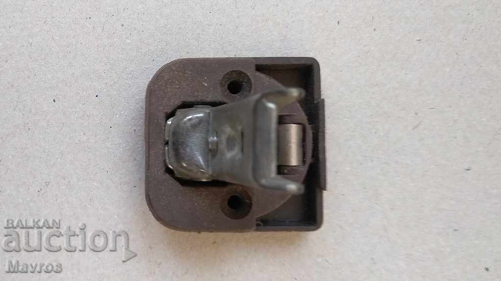 Έπιπλα μεντεσέ καφέ για γυάλινη πόρτα με τιμή 3.00 BGN | € 1.53 Έπιπλα μεντεσέ καφέ για γυάλινη πόρτα με τιμή 3.00 BGN | € 1.53