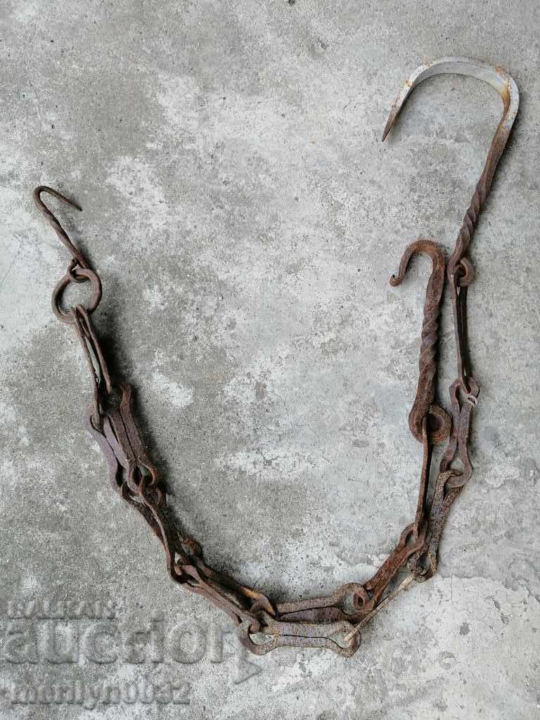 Vechiul cârlig lanț forjat, cârlige cuier lanț focar cu preț 43.00 BGN | € 21.99 Vechiul cârlig lanț forjat, cârlige cuier lanț focar cu preț 43.00 BGN | € 21.99