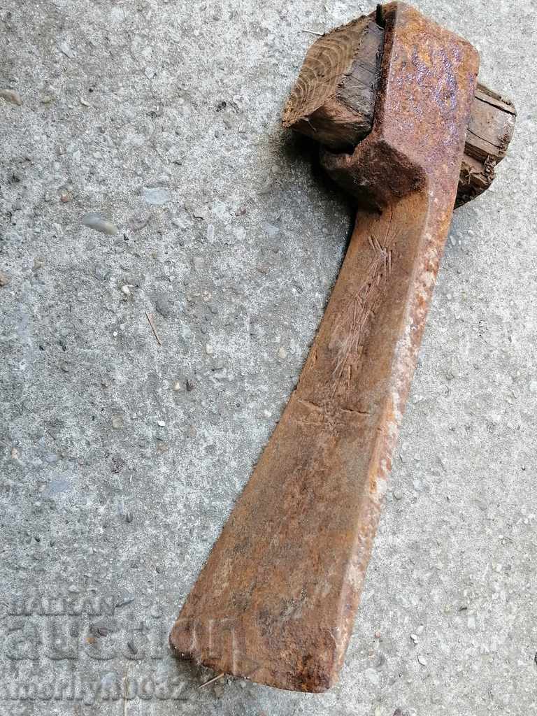 An old turnip with engravings, a tool, a tool, a wrought iron - 7 An old turnip with engravings, a tool, a tool, a wrought iron - 7