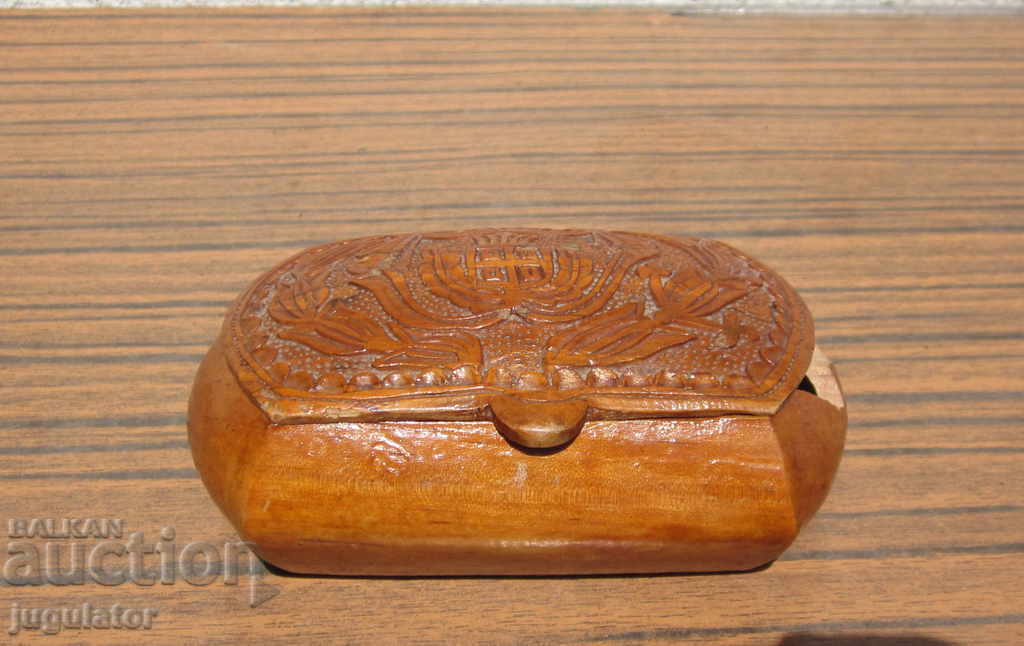 Auction antique wooden box for snuff and tobacco Kingdom of Greece Auction antique wooden box for snuff and tobacco Kingdom of Greece