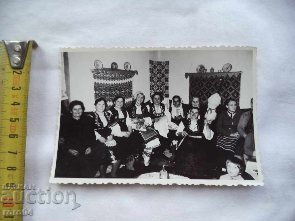 Licitație SAMOKOV MAMS / GRANDMOTHERS IN NOS Licitație SAMOKOV MAMS / GRANDMOTHERS IN NOS