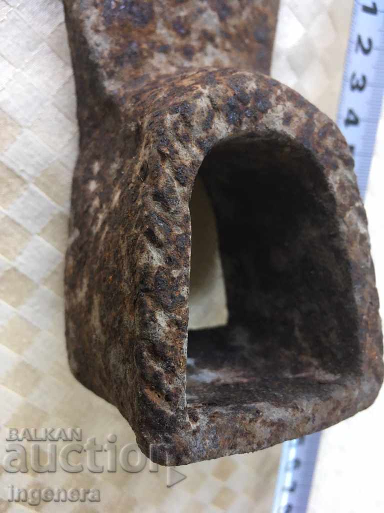 CHAPA HORSE FORGED OLD TOOL with price 6.00 BGN | € 3.07 CHAPA HORSE FORGED OLD TOOL with price 6.00 BGN | € 3.07