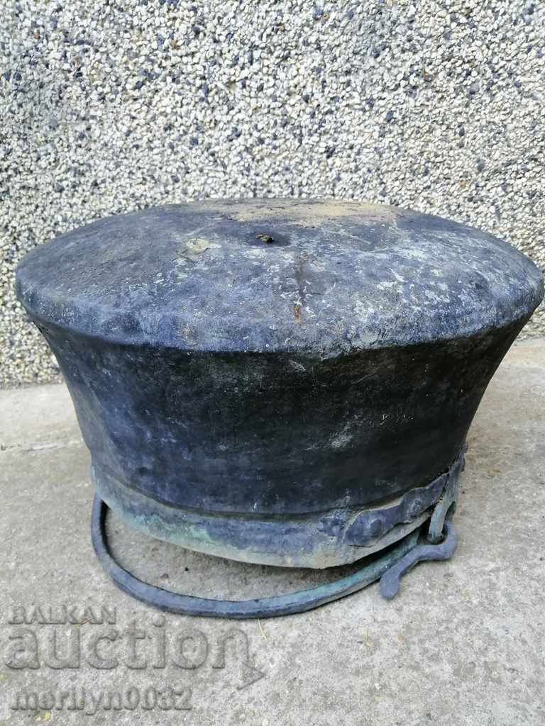 Old harania, copper vessel, large cauldron, copper, dustpan with price 179.00 BGN | € 91.52 Old harania, copper vessel, large cauldron, copper, dustpan with price 179.00 BGN | € 91.52