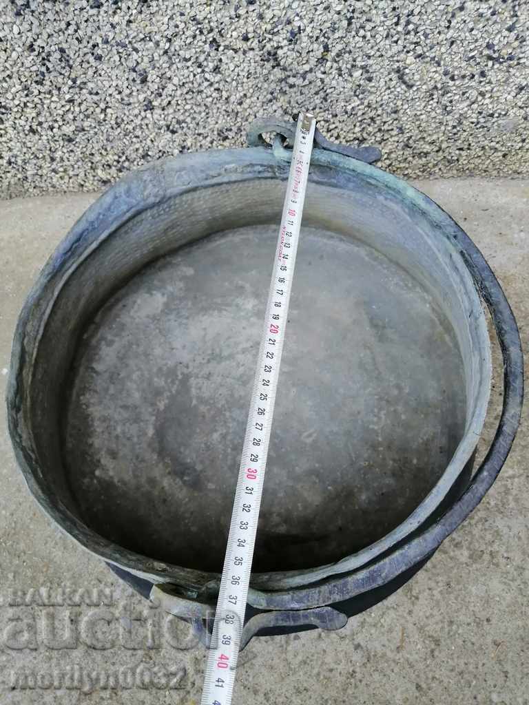 Auction Old harania, copper vessel, large cauldron, copper, dustpan Auction Old harania, copper vessel, large cauldron, copper, dustpan