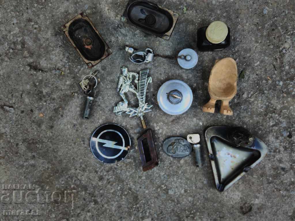 Lots of items Lots of items