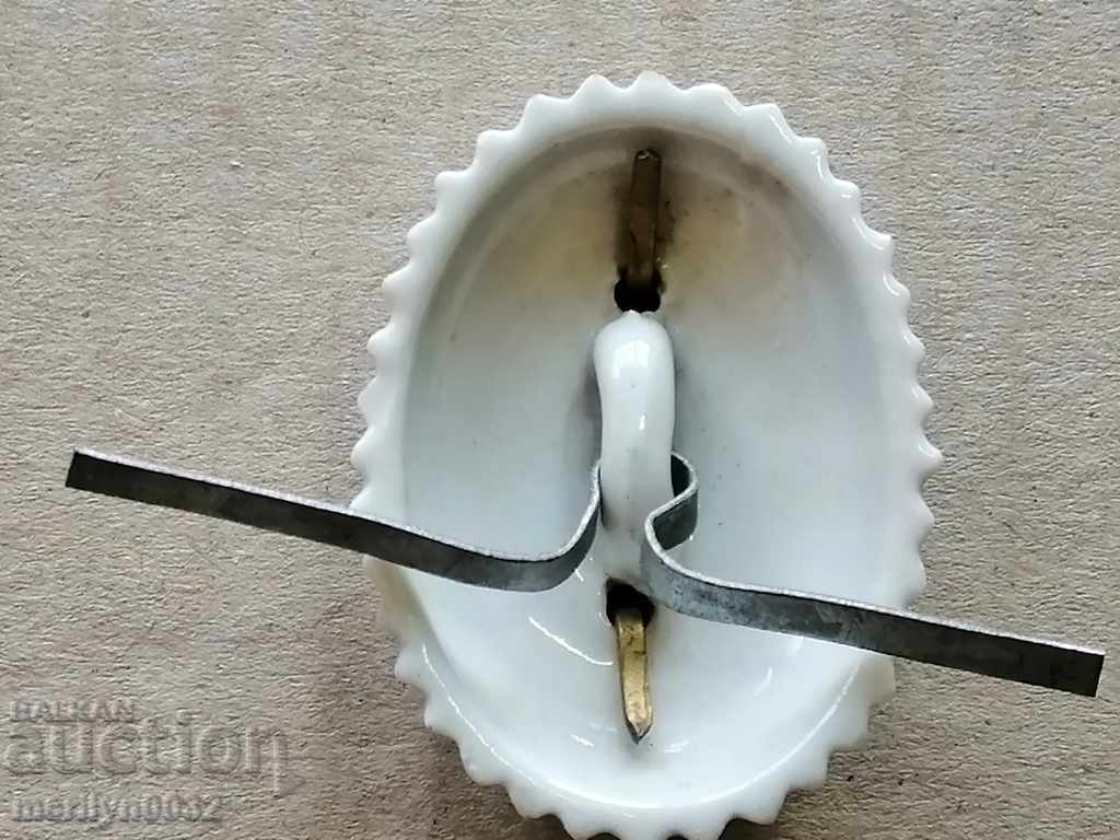 Cockroach from the officer's uniform uniform Kingdom Kingdom with price 79.00 BGN | € 40.39 Cockroach from the officer's uniform uniform Kingdom Kingdom with price 79.00 BGN | € 40.39