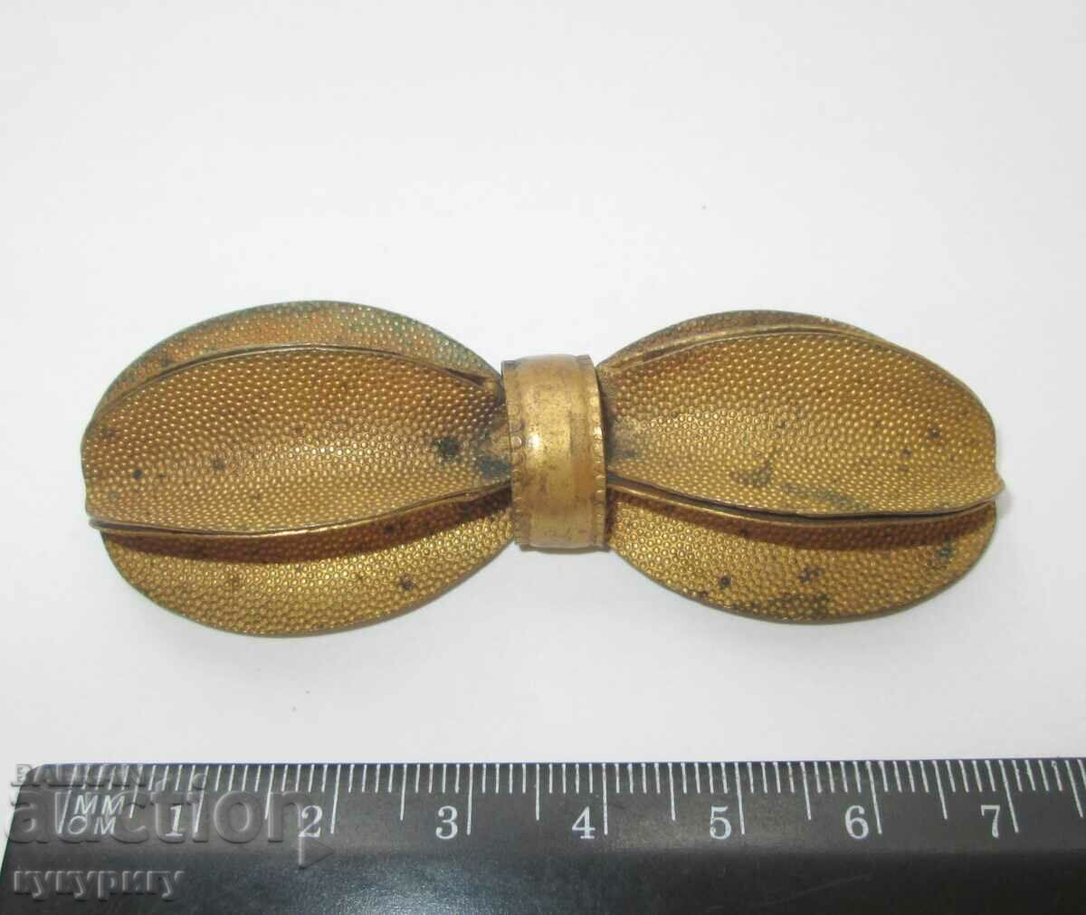 Old women's brooch jewel Art Deco jewelry with price 15.00 BGN | € 7.67 Old women's brooch jewel Art Deco jewelry with price 15.00 BGN | € 7.67