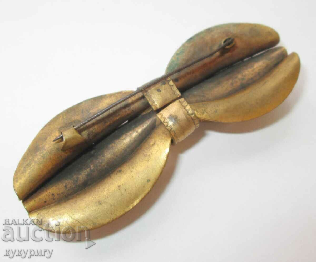 Delivery of Old women's brooch jewel Art Deco jewelry Delivery of Old women's brooch jewel Art Deco jewelry