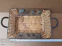 Плетен поднос , фруктиера , панерче - метал и ракита