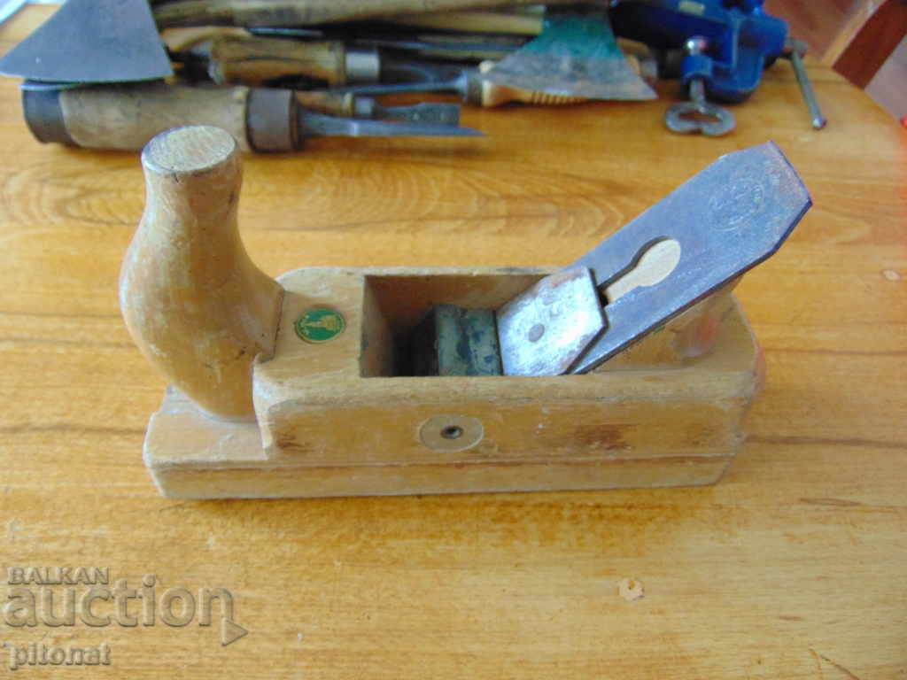 Old carpenter grater ULMIA OTT with price 65.00 BGN | € 33.23 Old carpenter grater ULMIA OTT with price 65.00 BGN | € 33.23