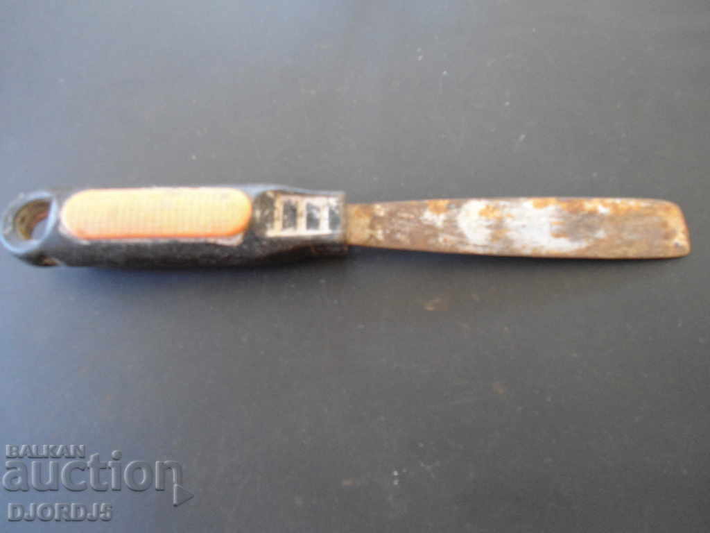 Auction Old tool Auction Old tool