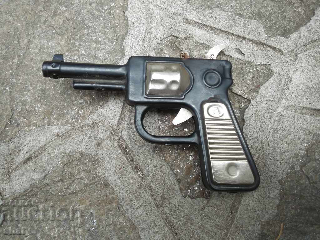Old metal pistol pistol.