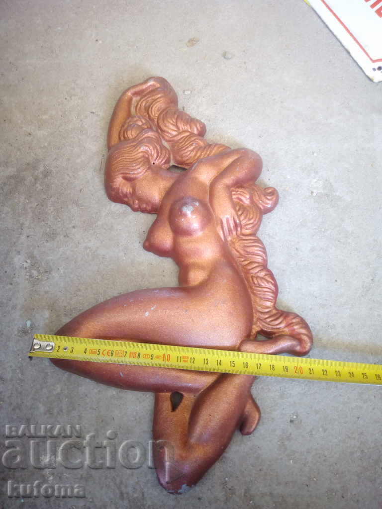 Auction Aluminum figure Auction Aluminum figure