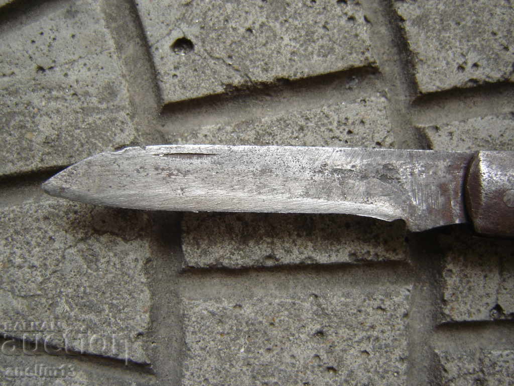 AN OLD POCKET KNIFE with price 15.00 BGN | € 7.67 AN OLD POCKET KNIFE with price 15.00 BGN | € 7.67