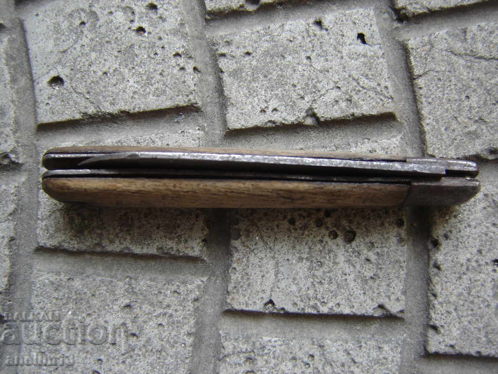 AN OLD POCKET KNIFE - 7 AN OLD POCKET KNIFE - 7