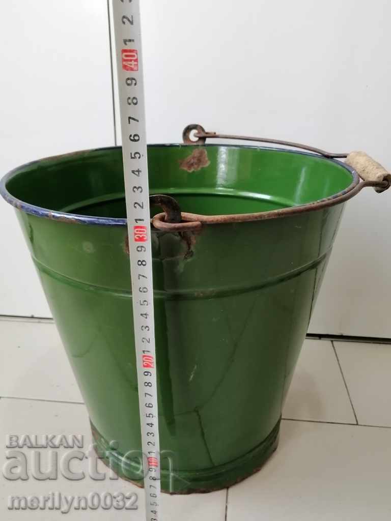 Auction Enamel bucket from the time of the Soca enameled vessel basin NRB Auction Enamel bucket from the time of the Soca enameled vessel basin NRB