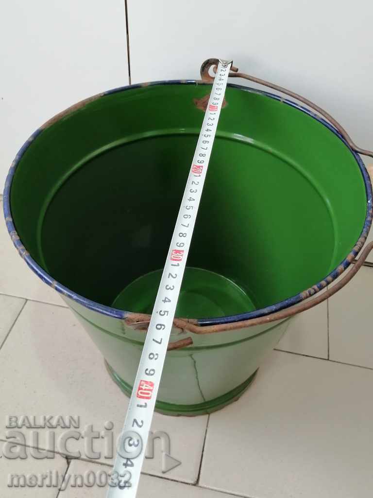 Delivery of Enamel bucket from the time of the Soca enameled vessel basin NRB Delivery of Enamel bucket from the time of the Soca enameled vessel basin NRB