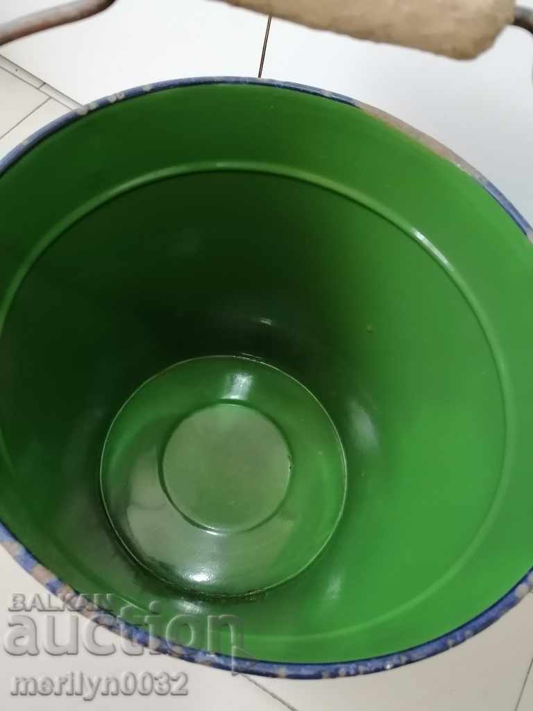 Enamel bucket from the time of the Soca enameled vessel basin NRB - 5 Enamel bucket from the time of the Soca enameled vessel basin NRB - 5