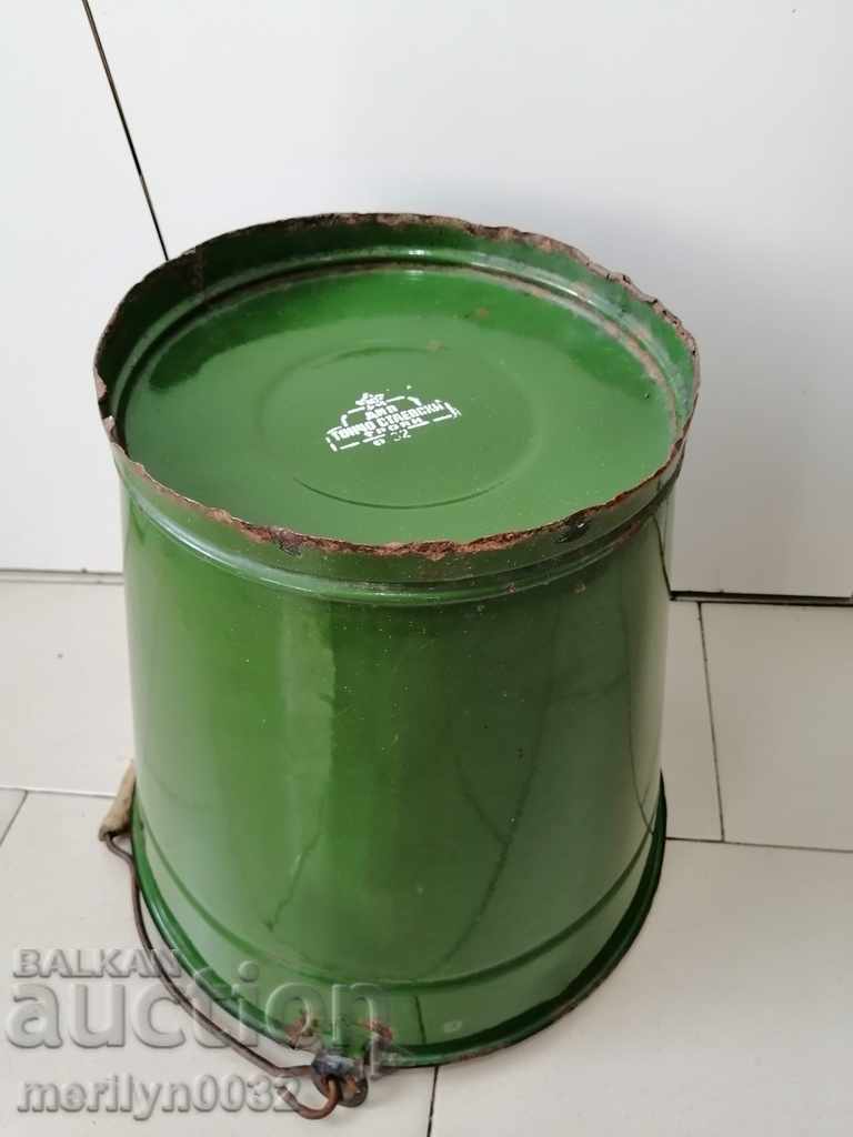 Enamel bucket from the time of the Soca enameled vessel basin NRB - 6 Enamel bucket from the time of the Soca enameled vessel basin NRB - 6