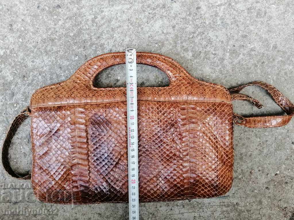 Auction Women's Leather Python Skin Handbag Auction Women's Leather Python Skin Handbag