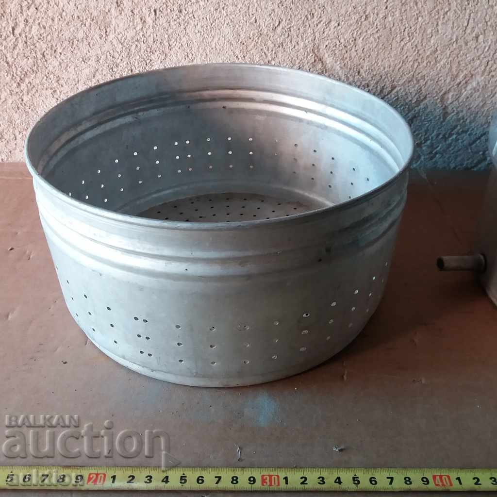 OLD RUSSIAN JUICER with price 16.99 BGN | € 8.69 OLD RUSSIAN JUICER with price 16.99 BGN | € 8.69