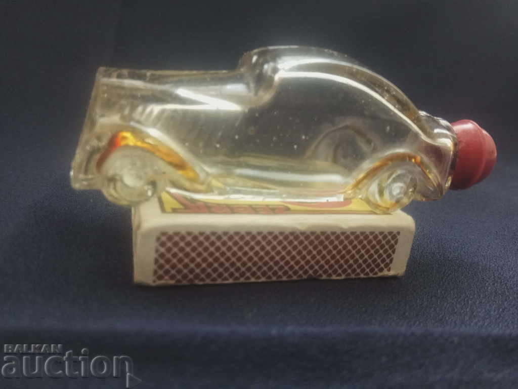 Coș mic de sticlă cu preț 10.00 BGN | € 5.11