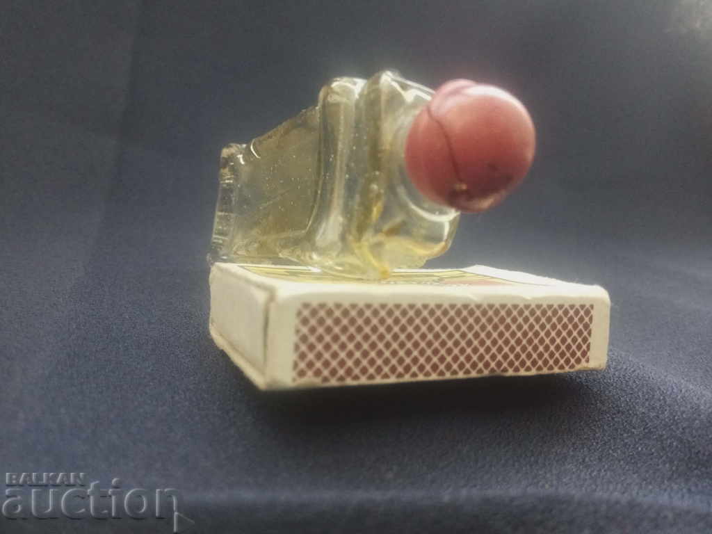 Livrarea Coș mic de sticlă