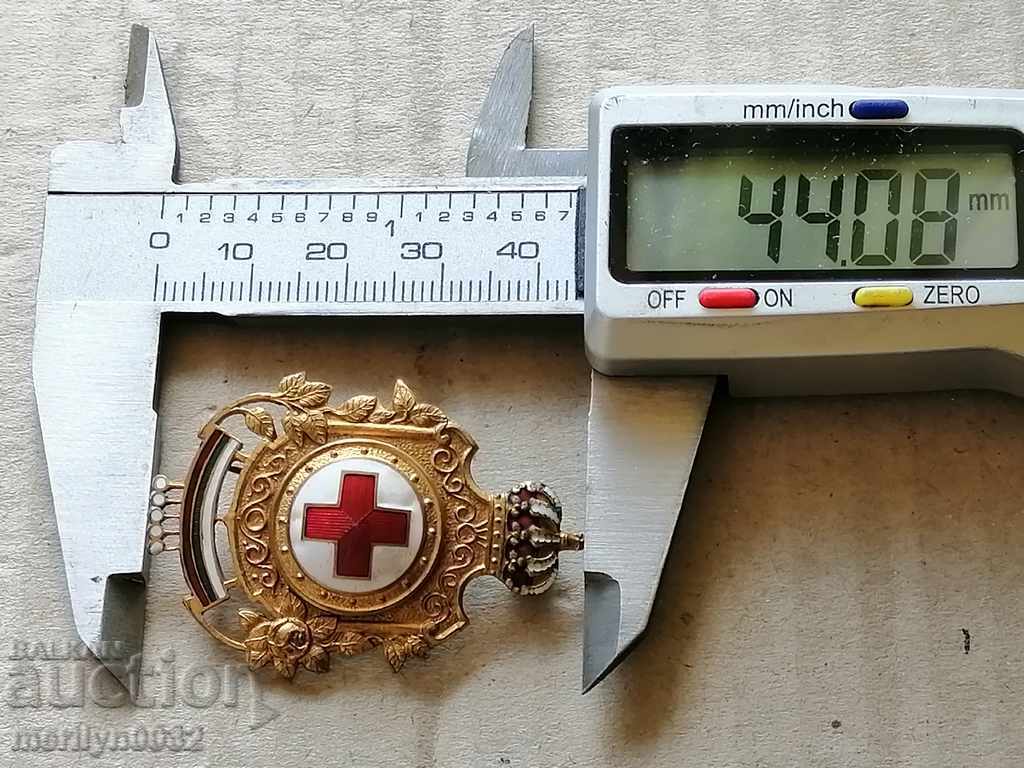 Delivery of Royal doctor badge Red Cross badge medal medal Delivery of Royal doctor badge Red Cross badge medal medal
