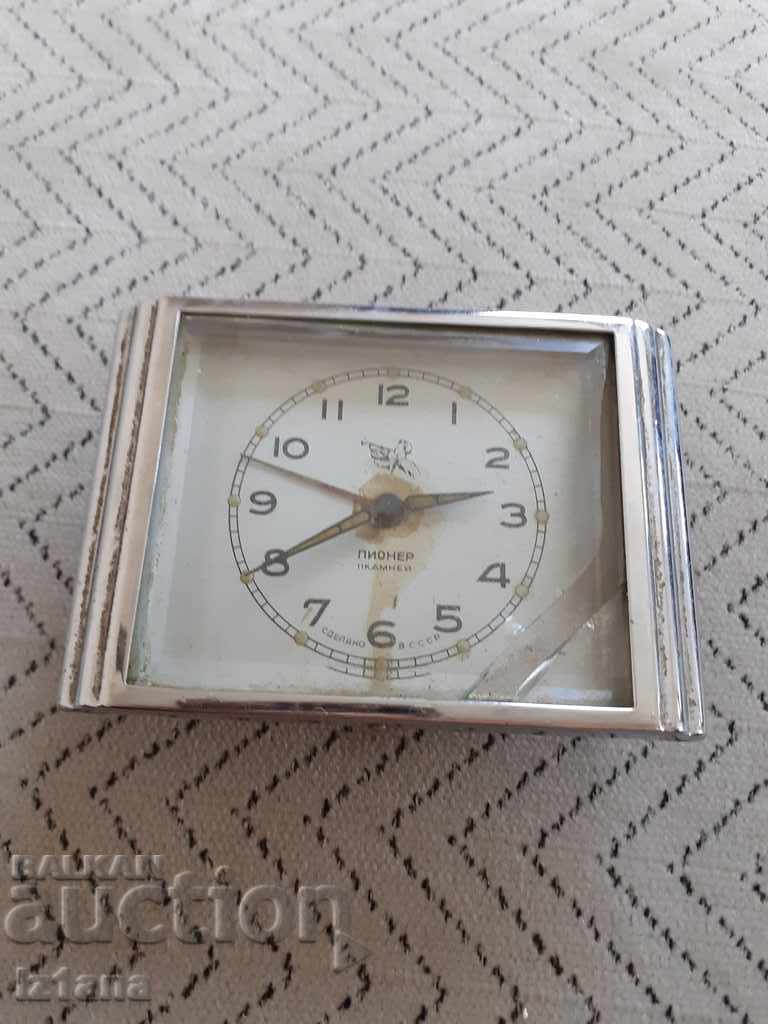 Ceas vechi, ceas cu alarmă Pioneer