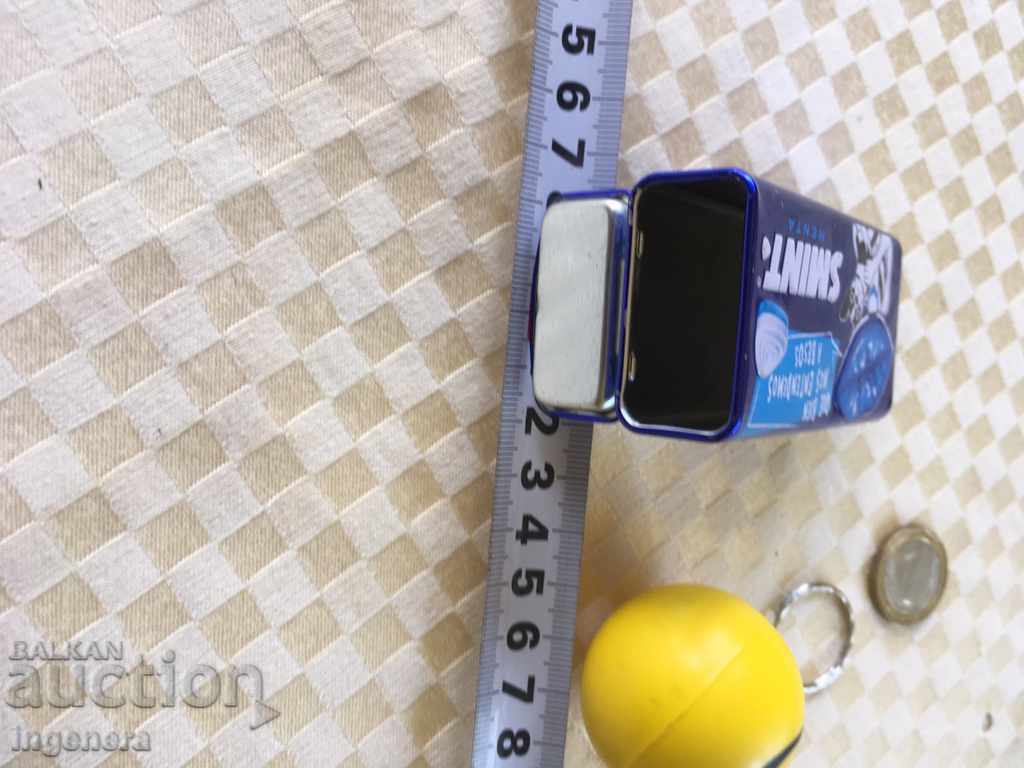 КУТИЯ МЕТАЛ И КЛЮЧОДЪРЖАТЕЛ с цена € 1.90 | 3.72 лв.