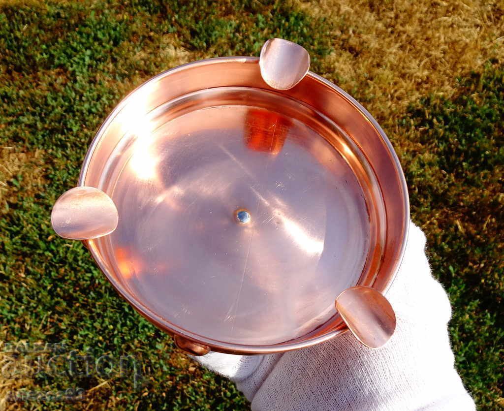 Copper ashtray 14 cm.